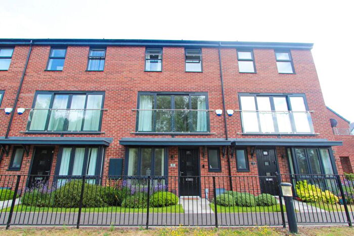 4 Bedroom Terraced House To Rent In Lapwing Close, Lakeside, Doncaster, DN4