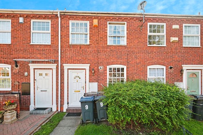 2 Bedroom Terraced House For Sale In Wyndham Road, Birmingham, B16
