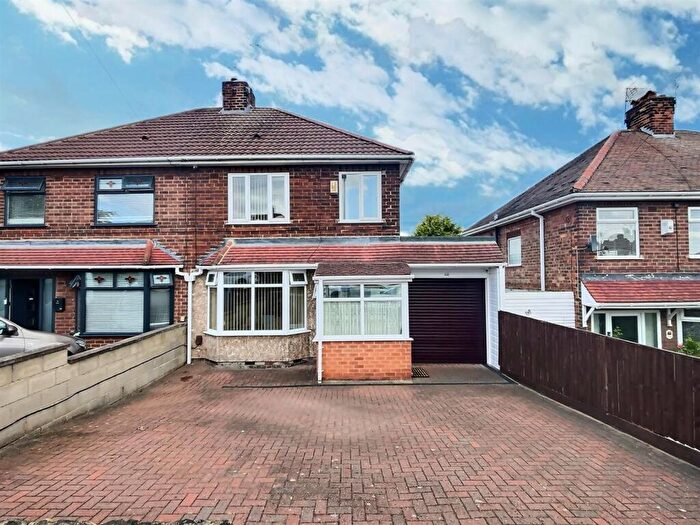 3 Bedroom Semi-Detached House For Sale In Max Road, Chaddesden, Derby, DE21