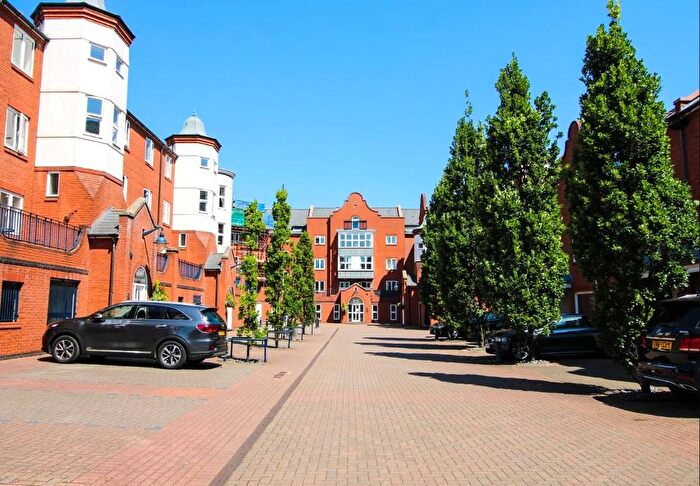 2 Bedroom Flat To Rent In Symphony Court, Birmingham, West Midlands, B16