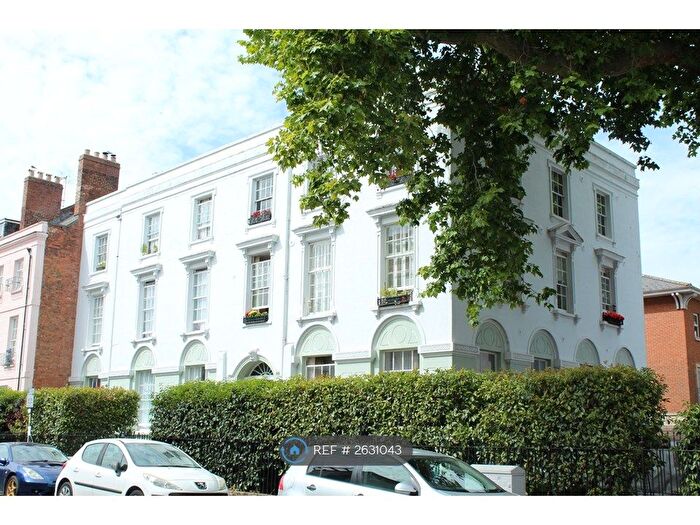 3 Bedroom Flat To Rent In Ribston Hall, Gloucester, GL1