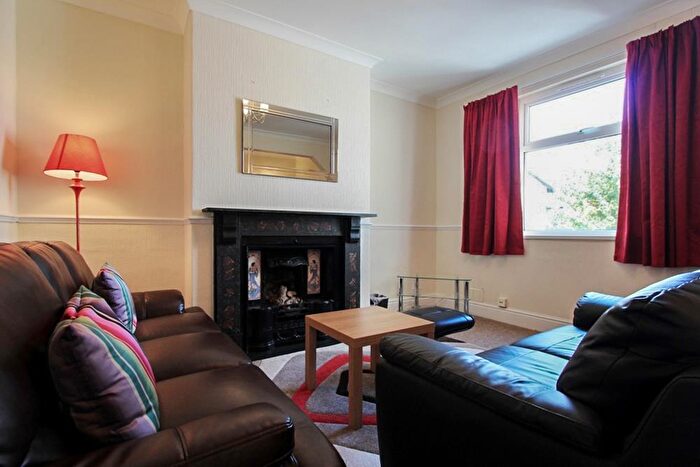 4 Bedroom Private Hall To Rent In Cosmeston Street, Cathays, CF24