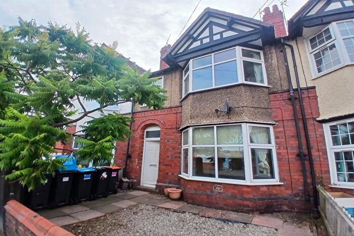 2 Bedroom Flat To Rent In Grange Road, Chester, CH2