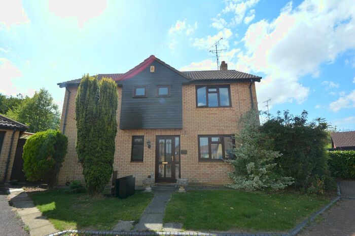 4 Bedroom Detached House To Rent In Abbotts Grove, Werrington, Peterborough, PE4