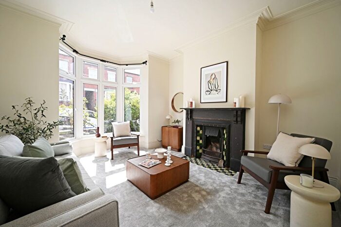 3 Bedroom Terraced House For Sale In Wayland Road, Sharrow Vale, Sheffield, S11