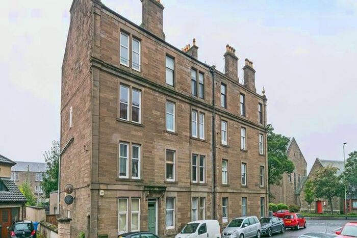 2 Bedroom Flat To Rent In Lytton Street, Dundee, DD2