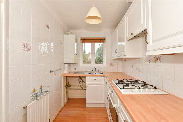 2 Bedroom Flat For Sale In Herne Bay Road, Tankerton, Whitstable, Kent, CT5