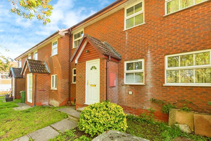 1 Bedroom Maisonette For Sale In Dalesford Road, Aylesbury, HP21