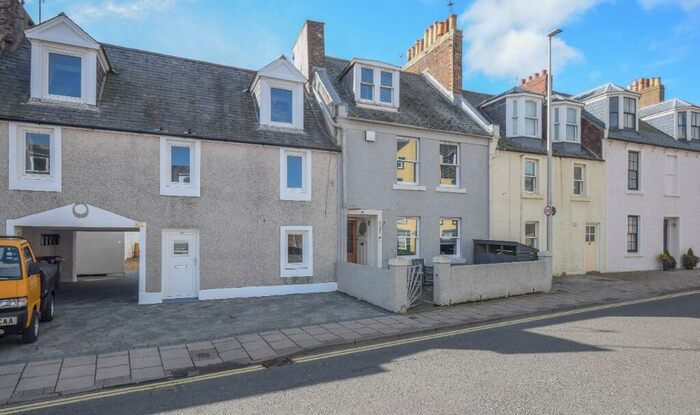 Studio To Rent In Marketgate, Arbroath, Angus, DD11