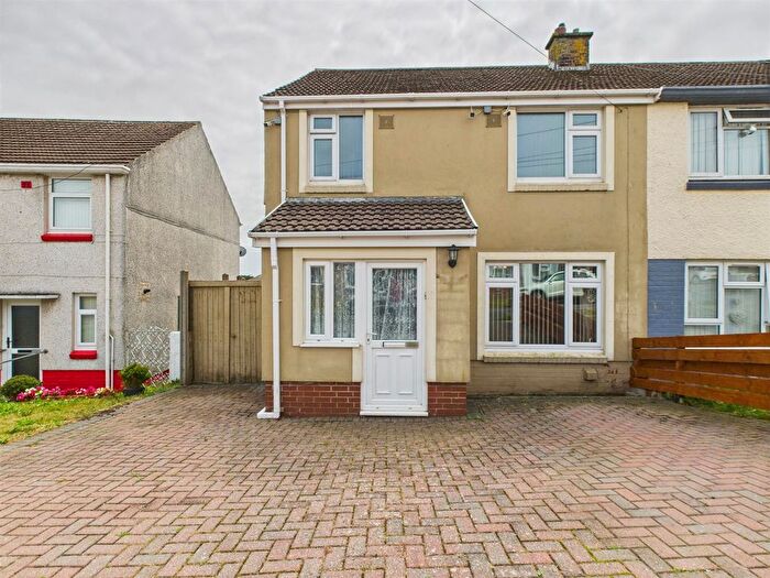 3 Bedroom Semi-Detached House For Sale In Observatory Avenue, Milford Haven, SA73