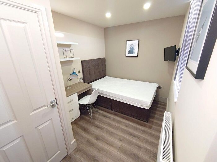 5 Bedroom Terraced House To Rent In Needham Road, Liverpool, L7