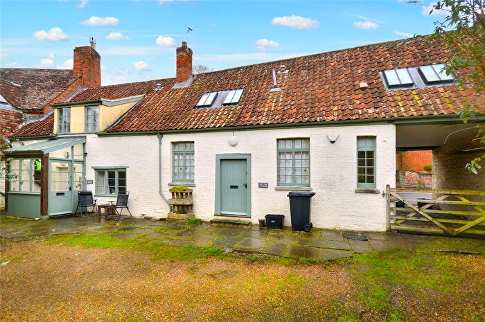 4 Bedroom Terraced House For Sale In North Street, Langport, Somerset, TA10