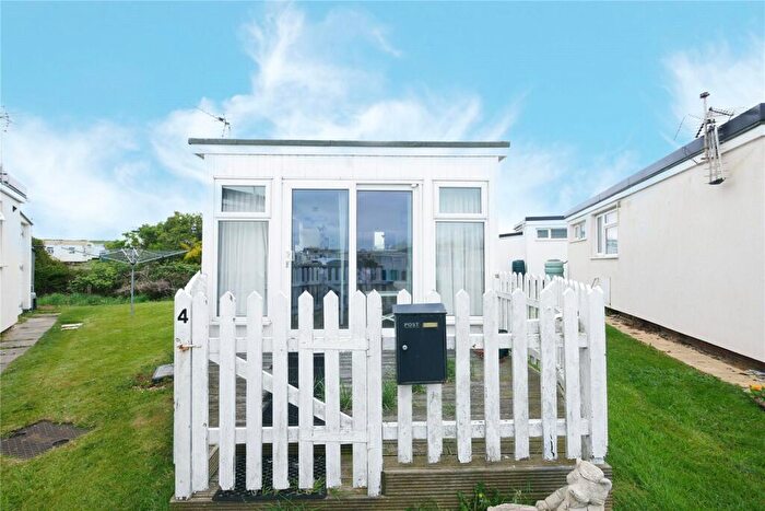 2 Bedroom Bungalow For Sale In Palm Springs, Miami Beach, Sutton-on-Sea, Mablethorpe, LN12