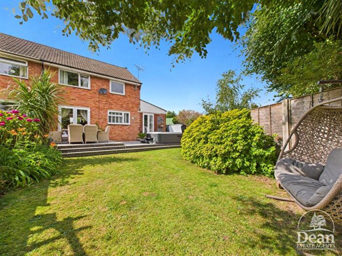 3 Bedroom Semi-Detached House For Sale In Garlands Road, Alvington, Lydney, GL15