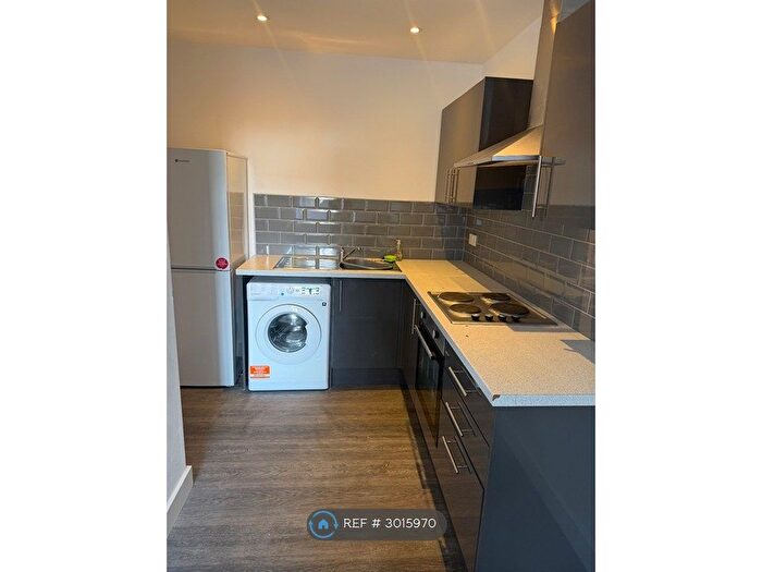 1 Bedroom Flat To Rent In Courier House, Halifax, HX1