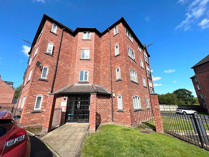 2 Bedroom Detached House To Rent In Kilcoby Avenue, Manchester, M27