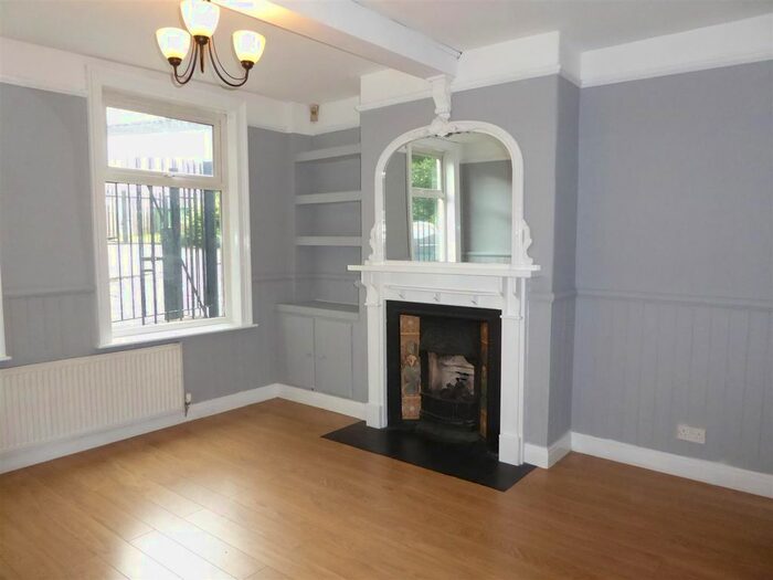 3 Bedroom Semi-Detached House To Rent In Essex Avenue, Stockport, SK3