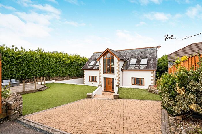 4 Bedroom Detached House For Sale In Cadogan Road, Camborne, TR14
