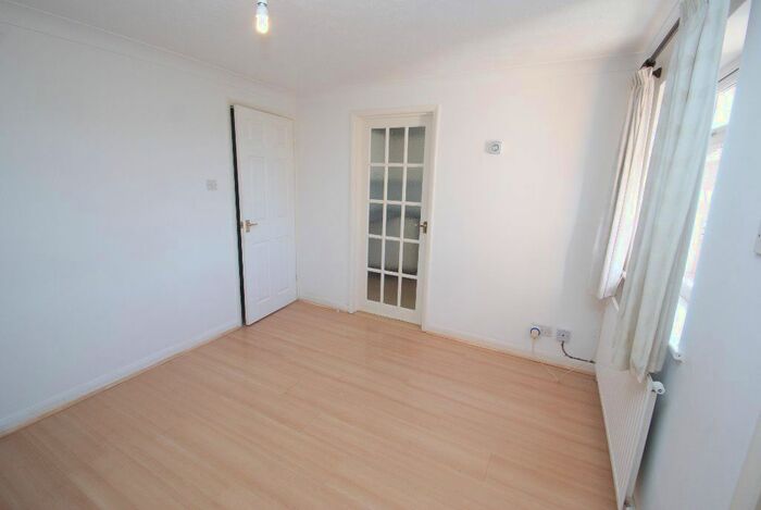 1 Bedroom Flat To Rent In Eastfield Road, Andover, SP10