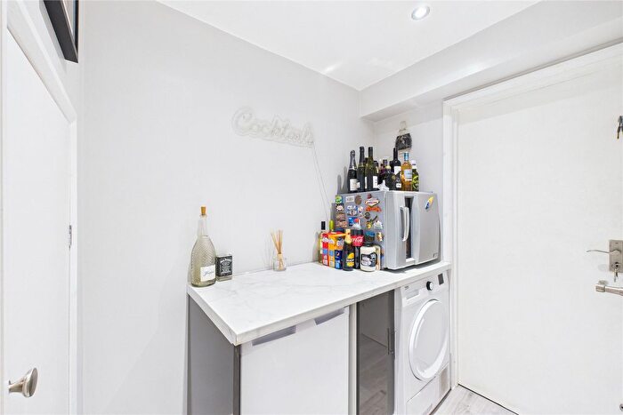 3 Bedroom Terraced House For Sale In Romsey Close, Blackwater, Camberley, Hampshire, GU17