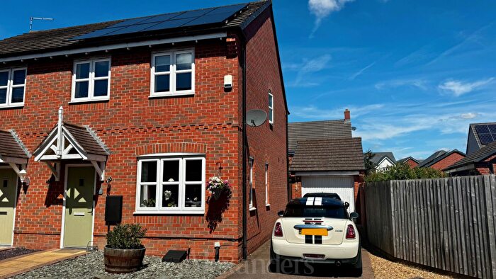 3 Bedroom Semi Detached House For Sale In Old Farm Lane, Newbold Verdon, LE9