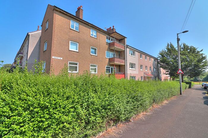3 Bedroom Flat For Sale In Drumchapel Road, Glasgow, G15