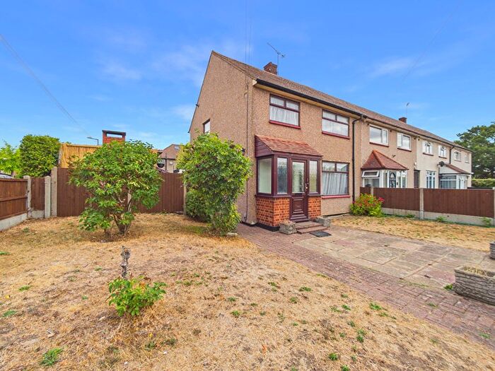 3 Bedroom End Terrace House To Rent In Callan Grove, South Ockendon, Essex, RM15