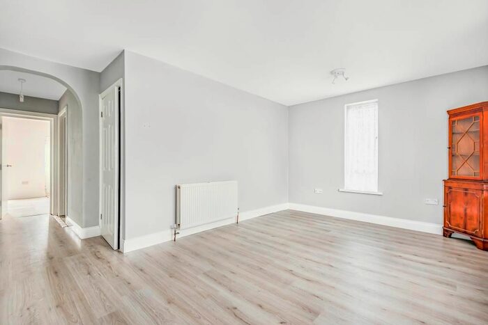 2 Bedroom Maisonette To Rent In Staines-Upon-Thames, Surrey, TW19