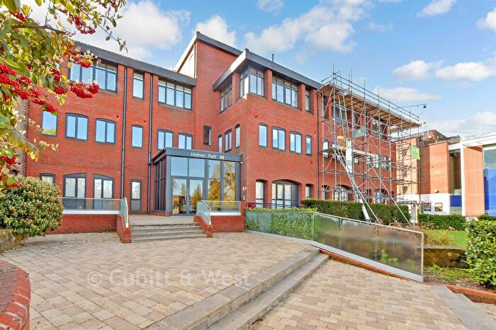 1 Bedroom Flat For Sale In North Street, Horsham, West Sussex, RH12