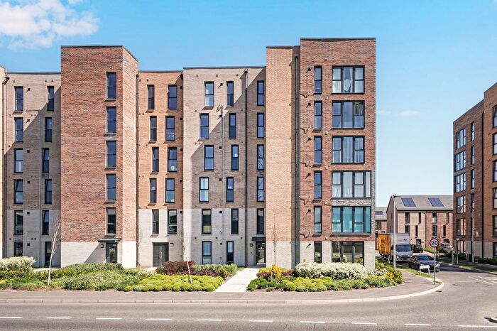 2 Bedroom Flat For Sale In / Cunningham Square, Portobello, Edinburgh, EH15