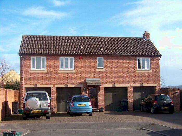 2 Bedroom Coach House To Rent In Morgan Close, West Wick, BS22