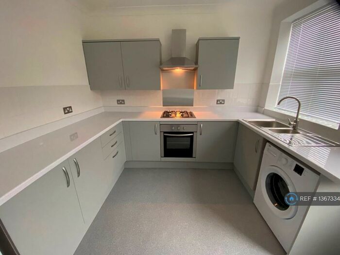 2 Bedroom Terraced House To Rent In Chestnut Avenue, Harrogate, HG1