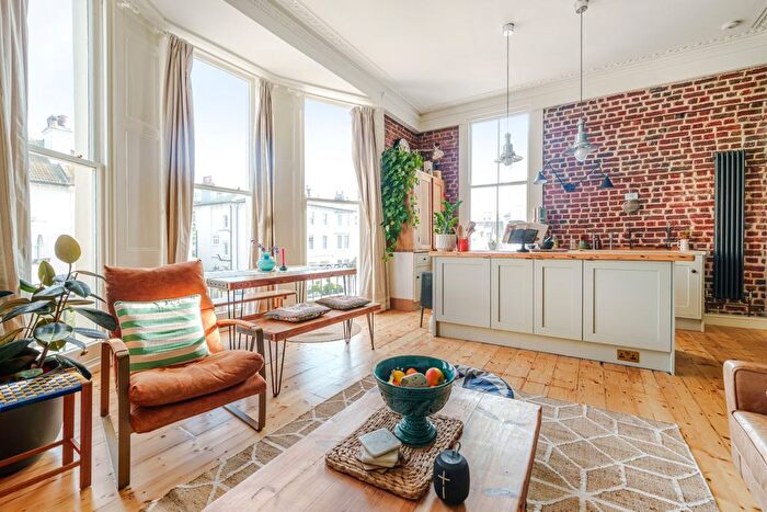 2 Bedroom Flat To Rent In Medina Villas, Hove, BN3