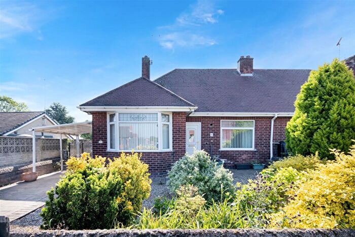 2 Bedroom Semi-Detached Bungalow For Sale In Rotherham Road, Clowne, S43