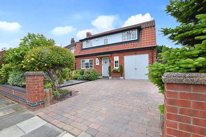 3 Bedroom Detached House For Sale In Roundway, Grimsby, DN34