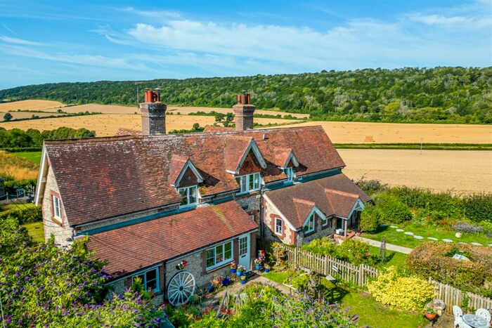 3 Bedroom Semi-Detached House For Sale In Hylter's Lane, Chilgrove, PO18