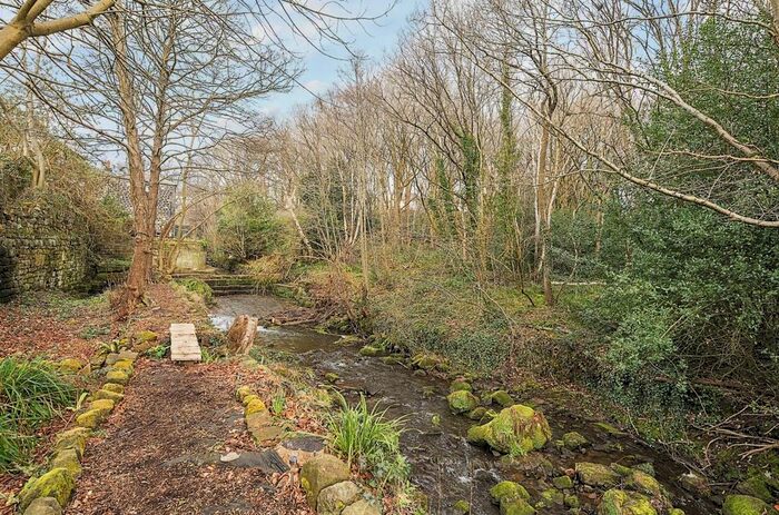 4 Bedroom Detached House For Sale In Troy Road, Horsforth, Leeds, LS18