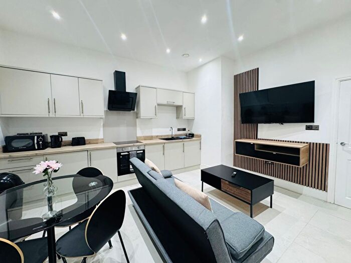 1 Bedroom Flat To Rent In Mill Street, Bradford, BD1