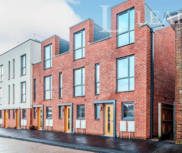 3 Bedroom End Of Terrace House To Rent In Findon Road, Findon Valley, Worthing, BN14