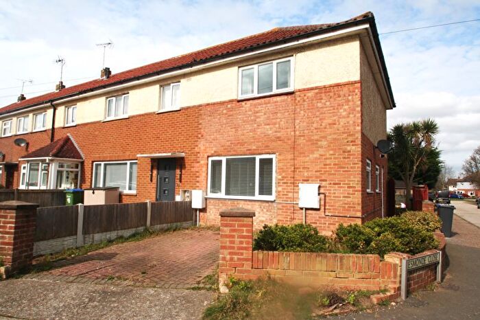 2 Bedroom Semi-Detached House To Rent In Gosden Road, Littlehampton, BN17
