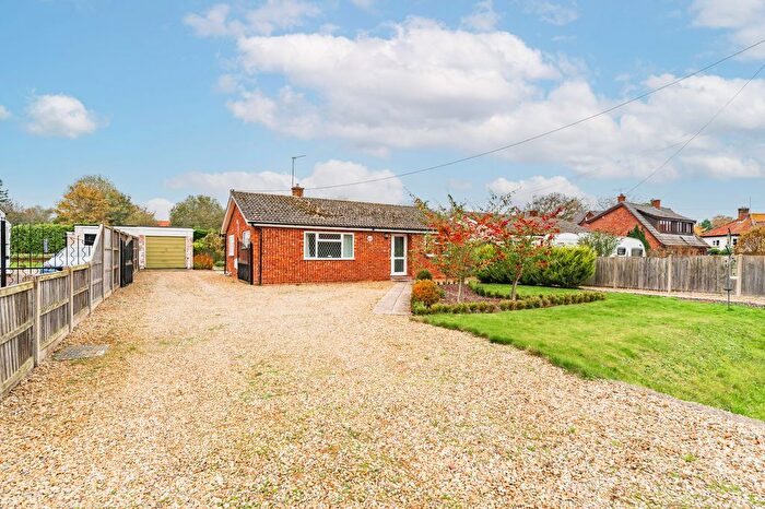 3 Bedroom Detached Bungalow For Sale In Hills Road, Saham Hills, Thetford, IP25