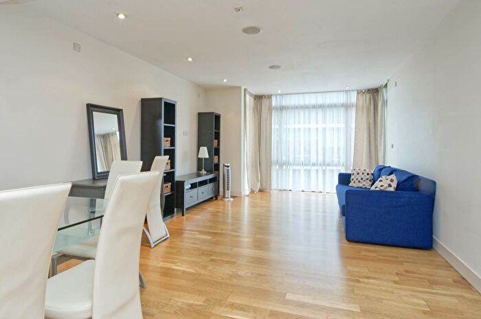 2 Bedroom Flat For Sale In Lymington Road, London, NW6