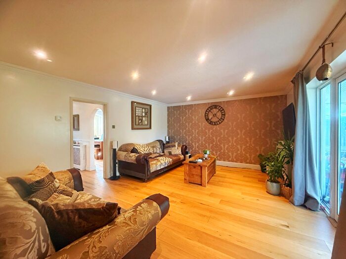 3 Bedroom Detached House To Rent In Aysgarth Park, Maidenhead, SL6