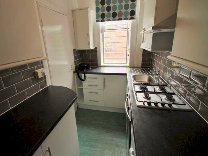 2 Bedroom House To Rent In Pennington Street, Leeds, LS6