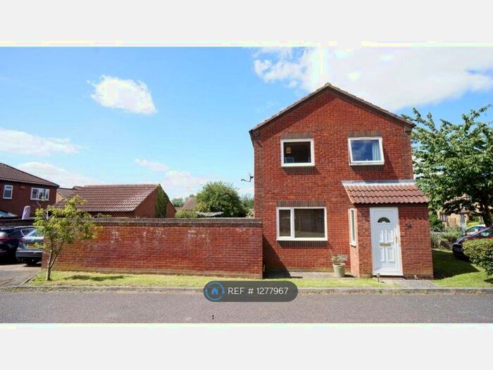3 Bedroom Semi-Detached House To Rent In Burghley Court, Great Holm, Milton Keynes, MK8