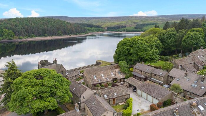 3 Bedroom Cottage For Sale In The Mistal, Waters Edge, Langsett, Nr. Penistone, S36