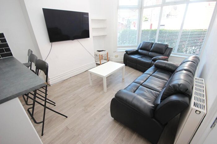 6 Bedroom Terraced House To Rent In Rossett Avenue, L17