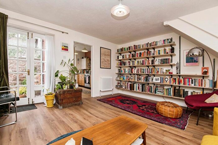 2 Bedroom House To Rent In Stepcote Hill, Exeter, EX1