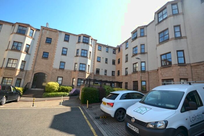 2 Bedroom Flat To Rent In St Leonards Lane, Newington, Edinburgh, EH8