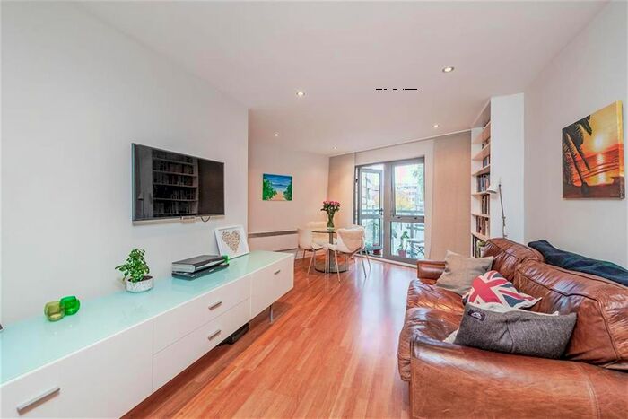 2 Bedroom Flat To Rent In Hoxton Square, Shoreditch, N1